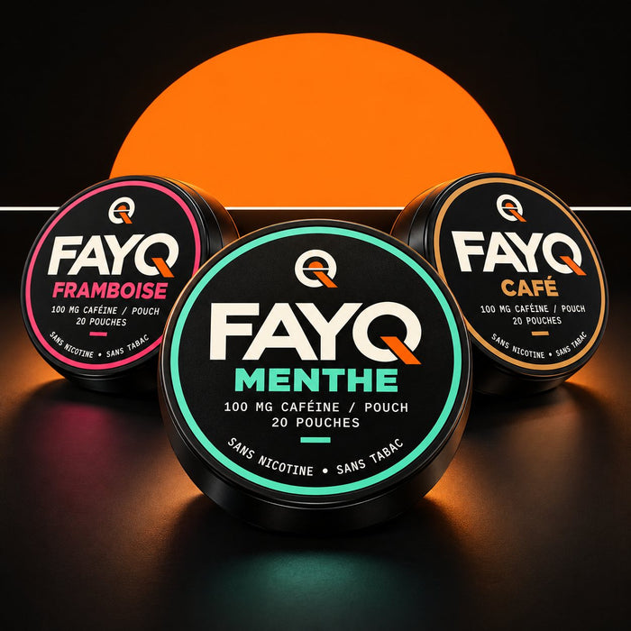 Les trois saveurs FAYQ, Framboise, Menthe et Café, devant un soleil orange